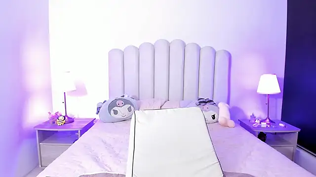 SofieBunnie online show from 23, 9, 2025