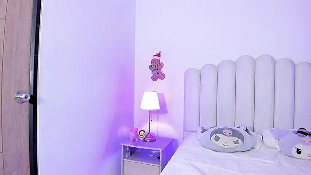 SofieBunnie online show from 16, 12, 2025