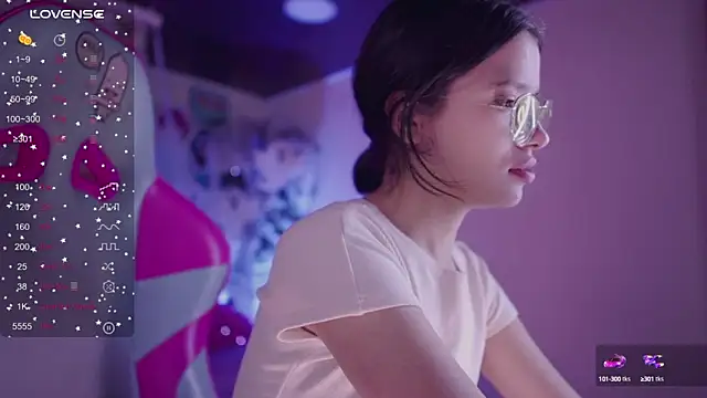 Snapshot of Lana_Dreams_ chatting on 15, 10, 2025 Lana Dreams online show from 15, 10, 2025