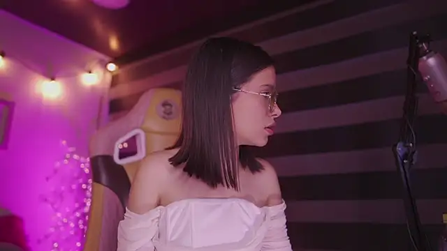 Snapshot of Lana_Dreams_ chatting on 19, 11, 2025 Lana Dreams online show from 19, 11, 2025