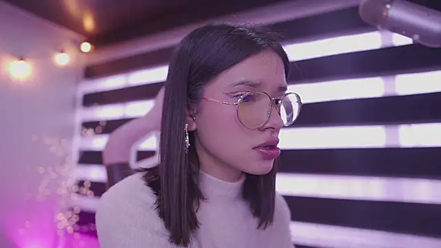 Snapshot of Lana_Dreams_ chatting on 24, 11, 2025 Lana Dreams online show from 24, 11, 2025