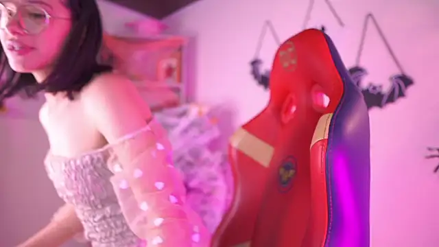 Snapshot of Lana_Dreams_ chatting on 9, 10, 2025 Lana Dreams online show from 9, 10, 2025