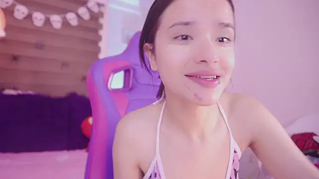 Snapshot of Lana_Dreams_ chatting on 25, 10, 2025 Lana Dreams online show from 25, 10, 2025