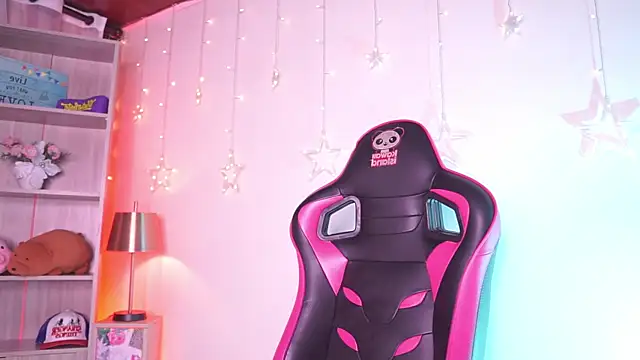 Snapshot of Lana_Dreams_ chatting on 11, 11, 2025 Lana Dreams online show from 11, 11, 2025