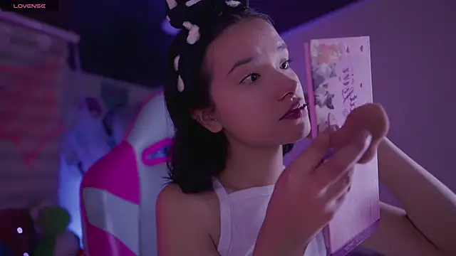 Snapshot of Lana_Dreams_ chatting on 16, 10, 2025 Lana Dreams online show from 16, 10, 2025