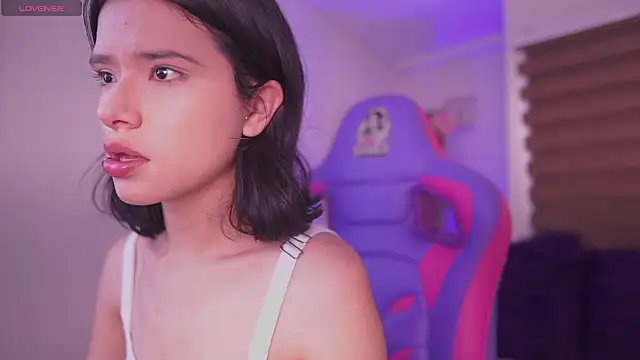 Snapshot of Lana_Dreams_ chatting on 3, 10, 2025 Lana Dreams online show from 3, 10, 2025