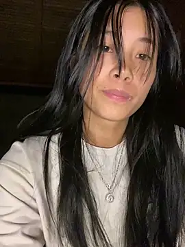 EmLy02 online show from 16, 10, 2025