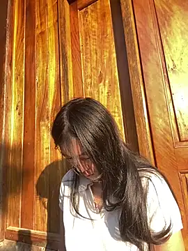 EmLy02 online show from 27, 11, 2025