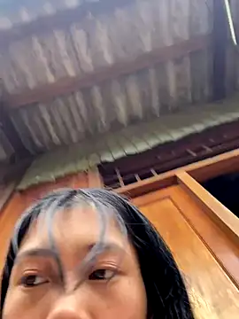 EmLy02 online show from 4, 10, 2025