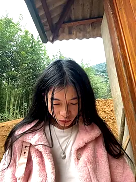 EmLy02 online show from 16, 11, 2025