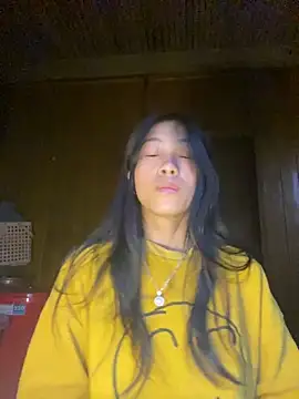 EmLy02 online show from 8, 10, 2025