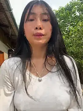 EmLy02 online show from 4, 4, 2026