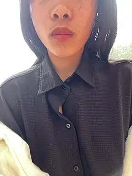 Snapshot of EmLy02 chatting on 5, 2, 2026 EmLy02 online show from 5, 2, 2026