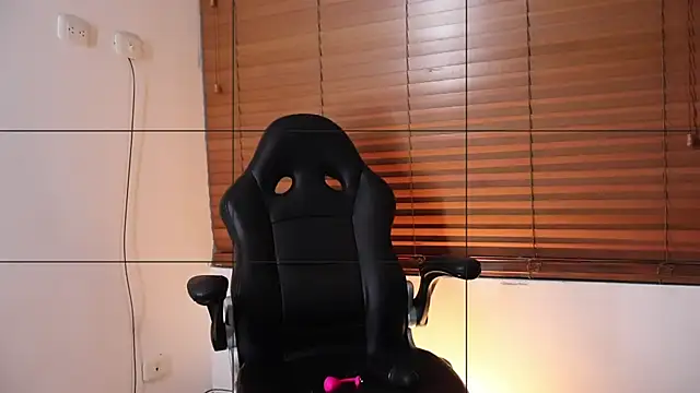 VioletaLorette online show from 7, 11, 2025