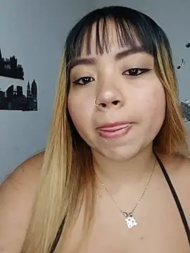 Emily  Hott online show from 8, 7, 2026