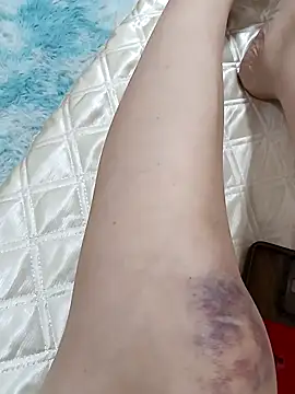 Snapshot of lingling5200 chatting on 24, 10, 2025 lingling5200 online show from 24, 10, 2025