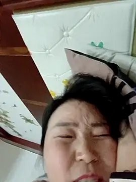 Snapshot of lingling5200 chatting on 2, 12, 2025 lingling5200 online show from 2, 12, 2025