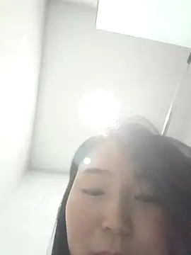 Snapshot of lingling5200 chatting on 21, 10, 2025 lingling5200 online show from 21, 10, 2025