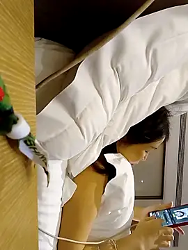 Snapshot of lingling5200 chatting on 9, 9, 2025 lingling5200 online show from 9, 9, 2025