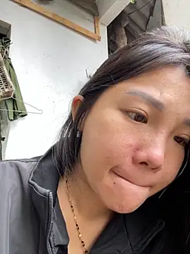 Snapshot of Miumieu chatting on 25, 10, 2025 Miumieu online show from 25, 10, 2025