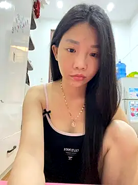 Snapshot of Miumieu chatting on 26, 11, 2025 Miumieu online show from 26, 11, 2025