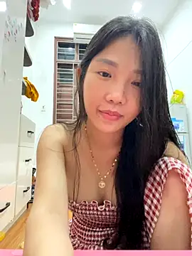 Snapshot of Miumieu chatting on 9, 11, 2025 Miumieu online show from 9, 11, 2025