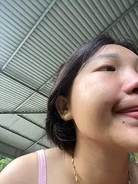 Snapshot of Miumieu chatting on 4, 10, 2025 Miumieu online show from 4, 10, 2025