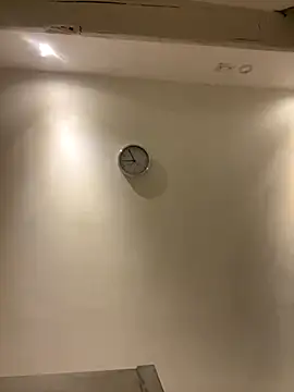 AZOPMOB18999 online show from 3, 12, 2025