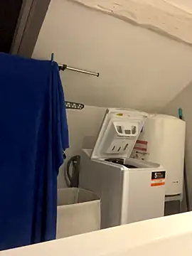 AZOPMOB18999 online show from 27, 11, 2025