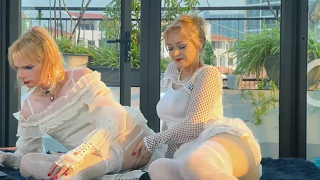 LolaSpaisTS online show from 3, 4, 2026