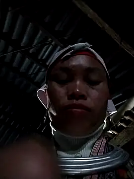   Ngoc20   online show from 3, 11, 2025