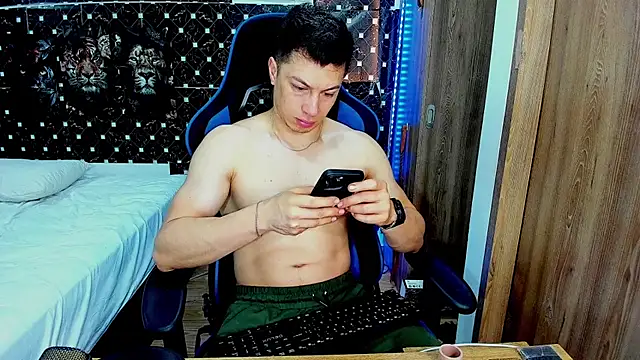 javiersexymann online show from 27, 7, 2026