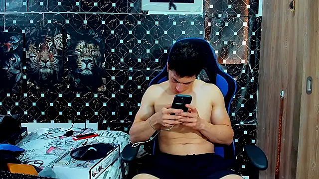 javiersexymann online show from 11, 3, 2026