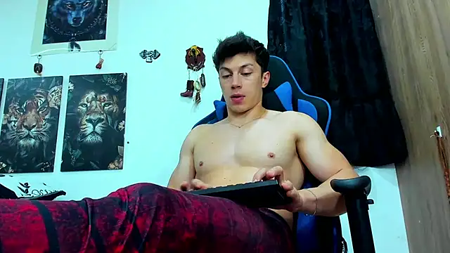 javiersexymann online show from 4, 3, 2025