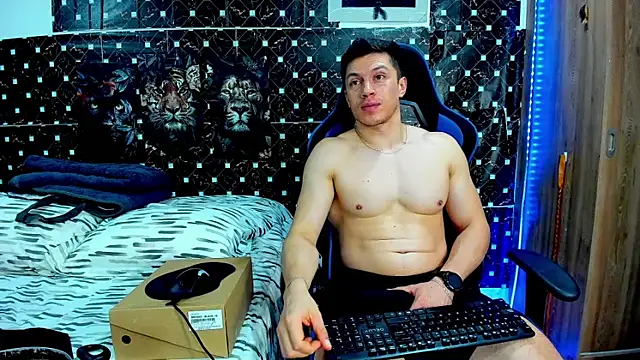 javiersexymann online show from 4, 8, 2026