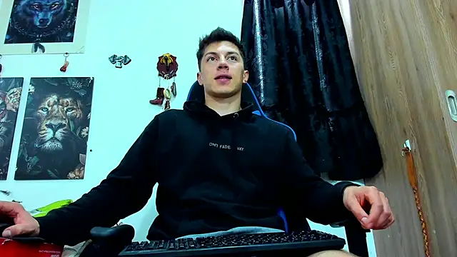 javiersexymann online show from 18, 3, 2025