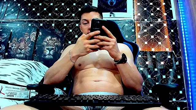 javiersexymann online show from 21, 7, 2026