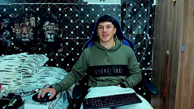 javiersexymann online show from 20, 2, 2026