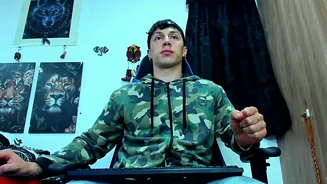 javiersexymann online show from 3, 3, 2025