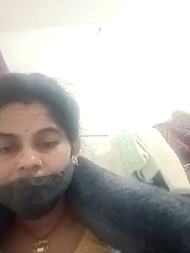 JULEE-740 online show from 10, 11, 2025