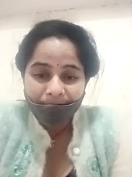 JULEE-740 online show from 17, 11, 2025