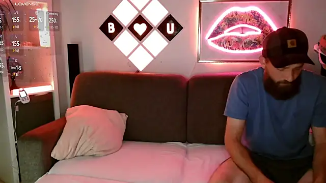 XBellaXundXUweX online show from 2, 6, 2026