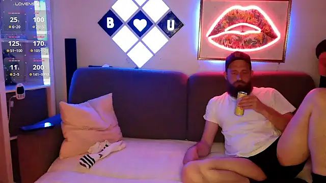 XBellaXundXUweX online show from 2, 5, 2026