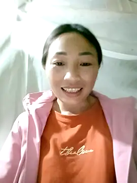 Snapshot of lucybaby00 chatting on 1, 4, 2026 lucybaby00 online show from 1, 4, 2026