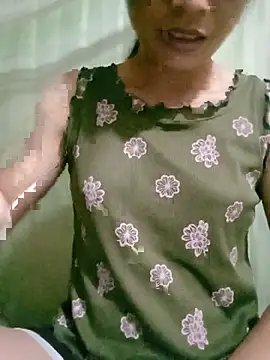 Snapshot of lucybaby00 chatting on 4, 7, 2026 lucybaby00 online show from 4, 7, 2026