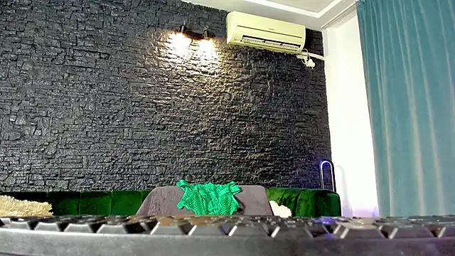 AnneSins online show from 12, 10, 2025