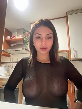 Snapshot of NoeliaGarcia17 chatting on 8, 11, 2025 NoeliaGarcia17 online show from 8, 11, 2025