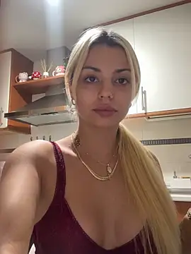 Snapshot of NoeliaGarcia17 chatting on 23, 9, 2025 NoeliaGarcia17 online show from 23, 9, 2025