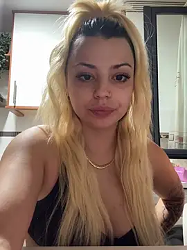 NoeliaGarcia17 online show from 24, 7, 2026