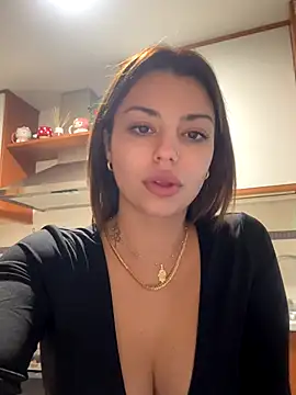 Snapshot of NoeliaGarcia17 chatting on 10, 11, 2025 NoeliaGarcia17 online show from 10, 11, 2025